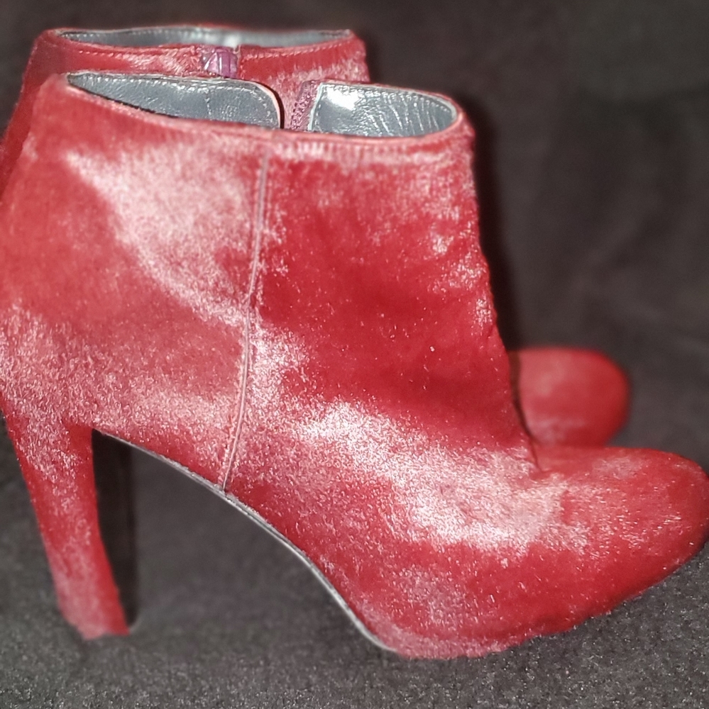Burgundy pony hair Weitzman booties sz 8.5